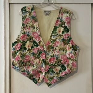Ladies M 100% cotton embellished vest, Pale yellow with pink flowers